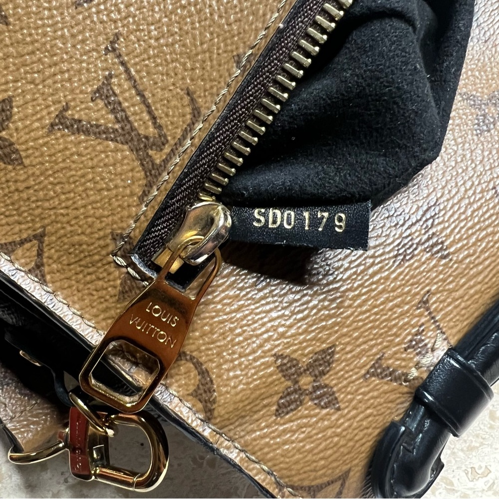 Louis Vuitton Reverse Monogram Pochette Metis - Picture 7 of 8
